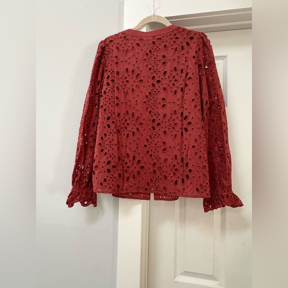 Long sleeve Eyelet Blouse - Picture 5 of 10
